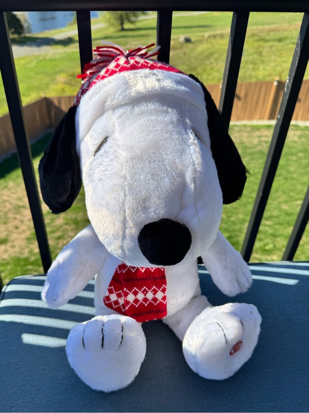 NWT~Peanuts Christmas Musical Snoopy Plush with Holiday Hat and Scarf